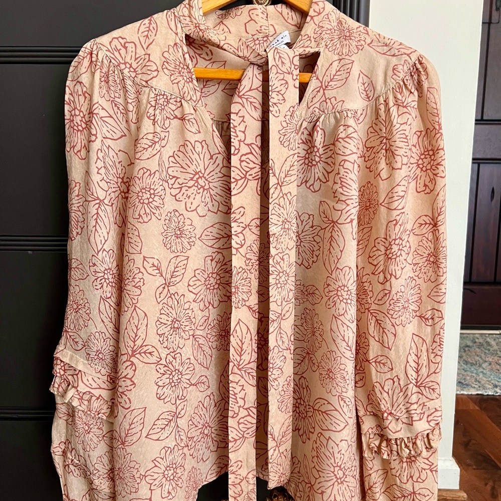 🌷Perfecf for Spring 🌷 Floral Tie-Neck Blouse by Current Air